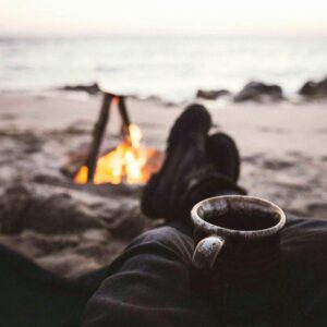 دانلود آهنگ هوش مصنوعی دورم میکنی مجبورم میکنی معین و شادمهر عقیلی