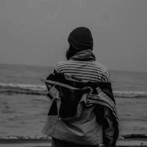 دانلود آهنگ هوش مصنوعی تو رفتی و بدون تو وزن ترانه ام شکست